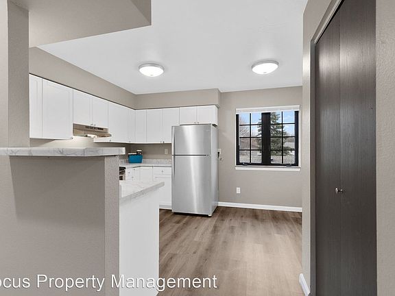 2nd image of 410 Fox Shores Dr #10056662