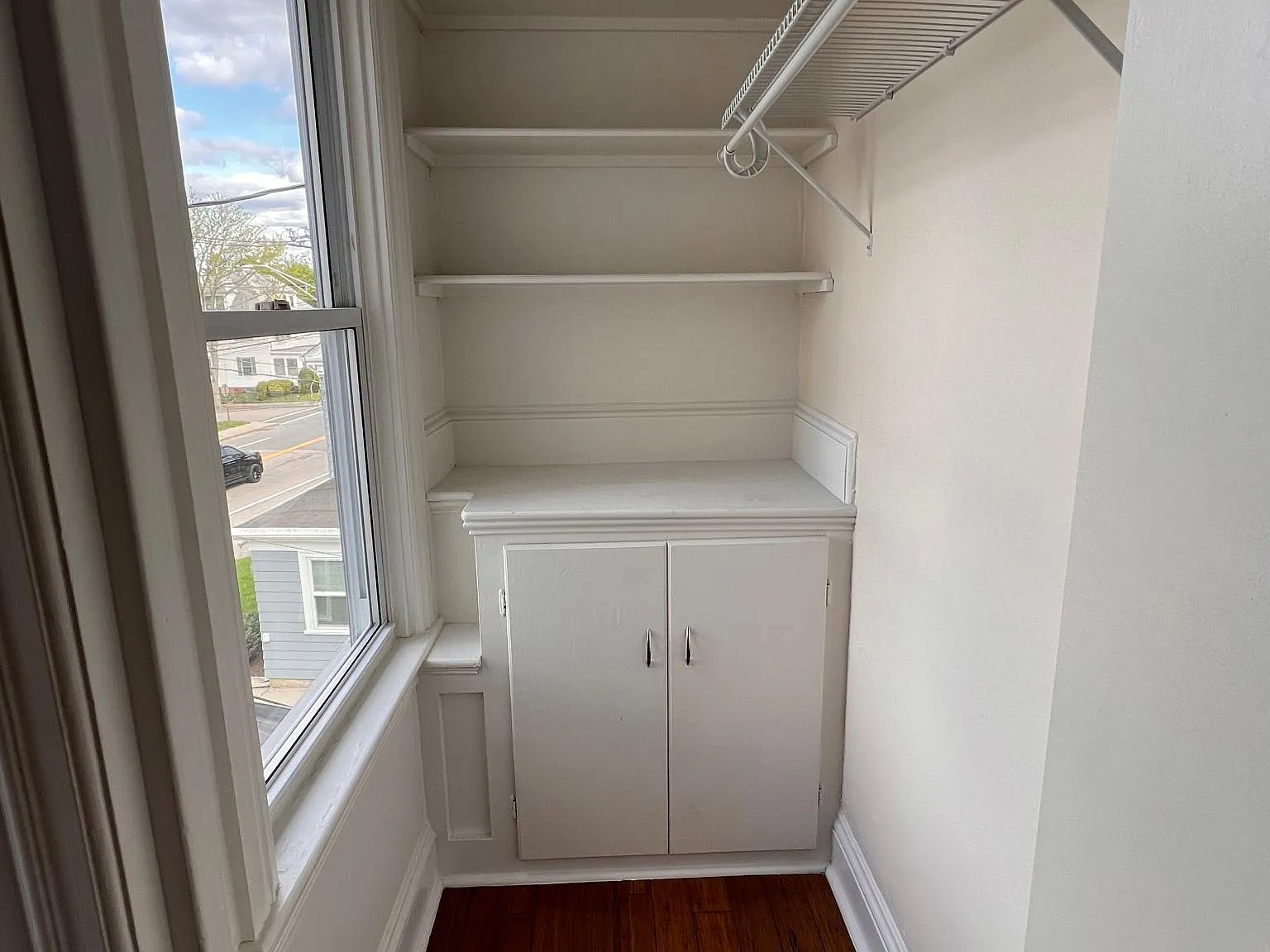 4 bed, 1800 sqft, $3,000 — Photo 3