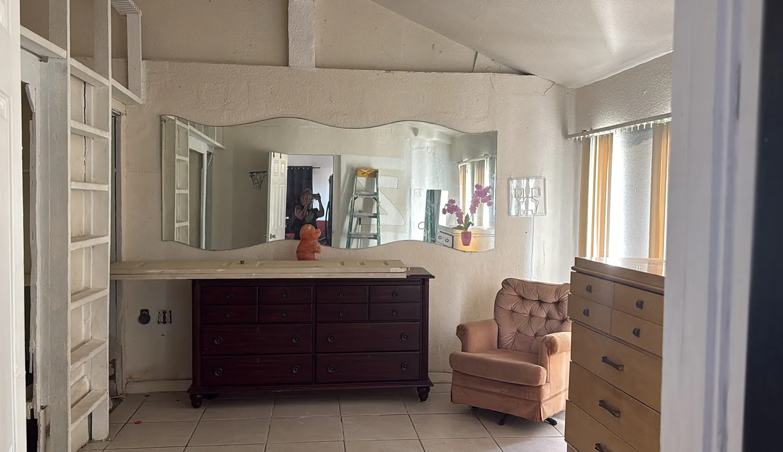3 bed, 2500 sqft, $2,250 — Photo 3