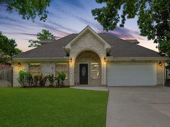3737 Whisper Walk, Montgomery, TX 77356