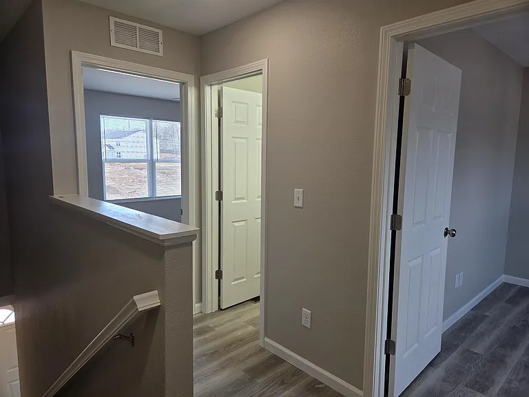 Willow Grove Apartments — Photo 14