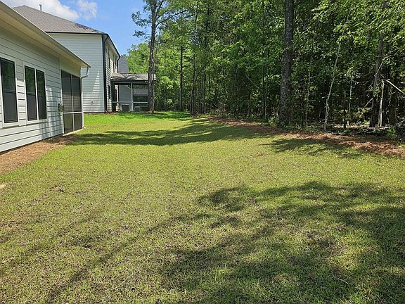 3rd image of 139 Collins Cove Dr