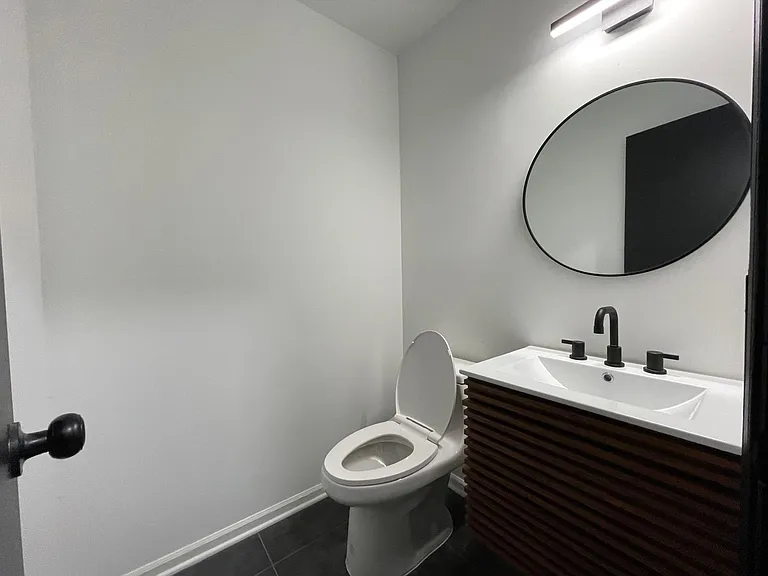 1438 S Diane Ct SE #B — Photo 6