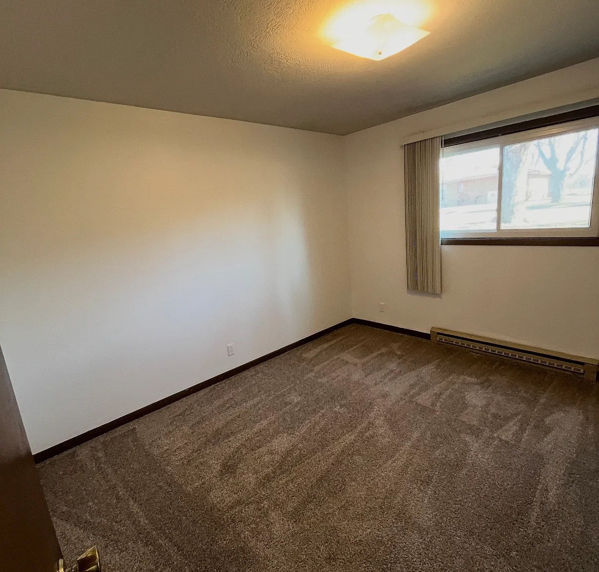 2 bed, 680 sqft, $895 — Photo 2