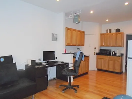 Rented by Prince Real Estate Associates LLC | media 35