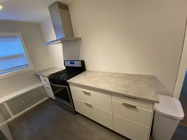 range hood, extra counter space