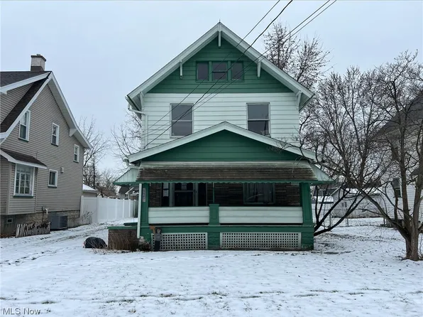 225 E 2nd St, Girard, OH 44420