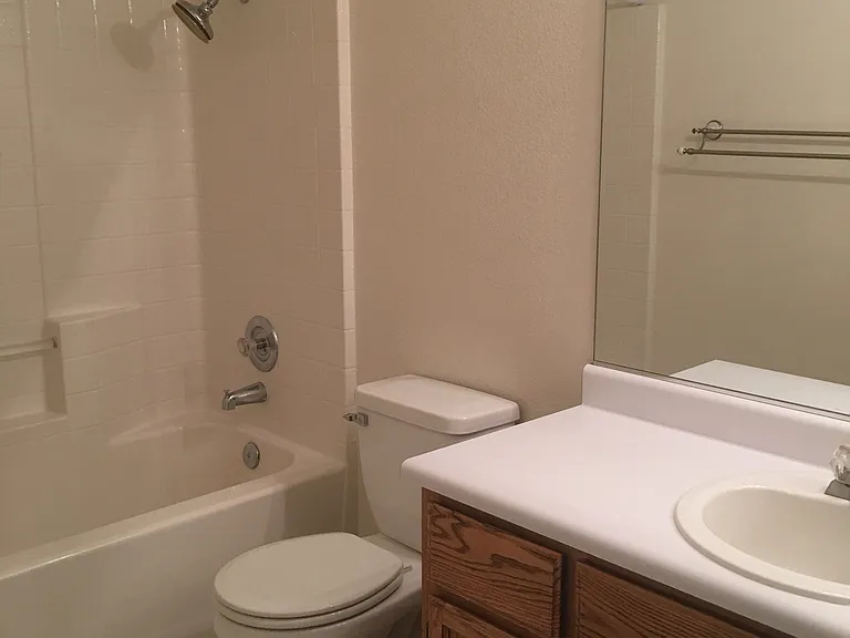6109 Crockery St — Photo 4