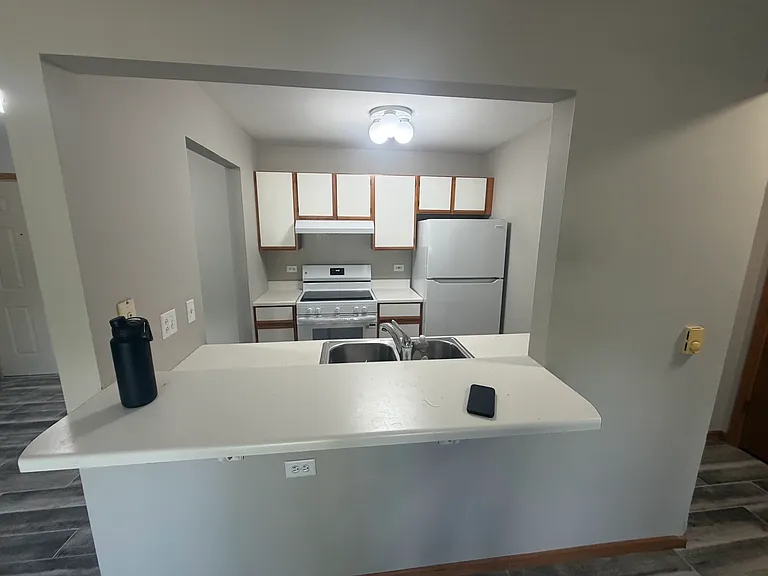 330 Leah Ln #1B — Photo 6