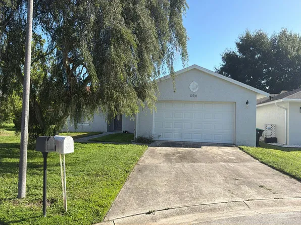 10791 Lazy Lake Dr, Orlando, FL 32821