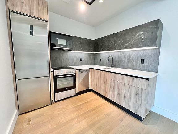 3rd image of 2807 Snyder Ave #7M