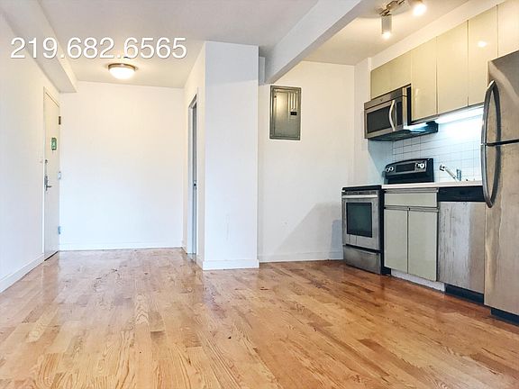 3rd image of 286 Stanhope St APT 04F