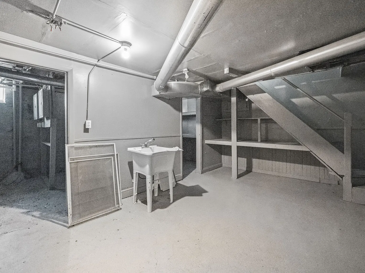 2 bed, $1,100 — Photo 2