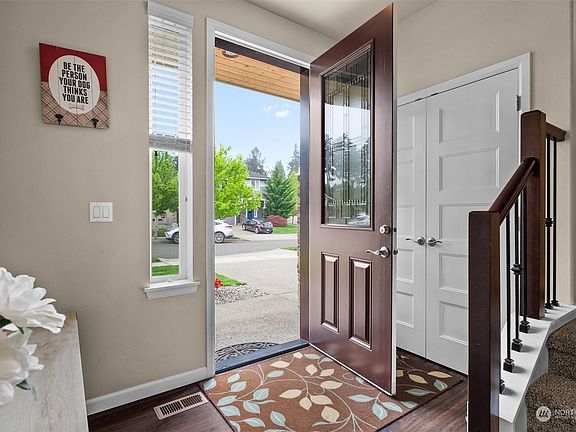 4th image of 8330 48th Court SE