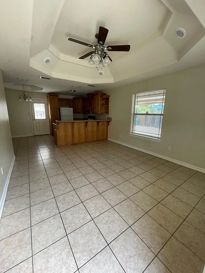 1205 South palm Drive - 4 — Photo 3