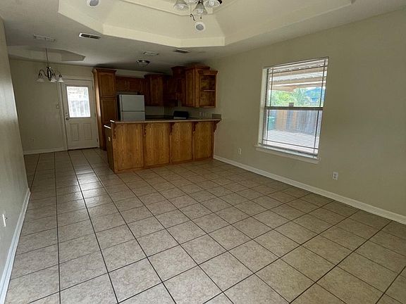 3rd image of 1205 S Palm Dr #4