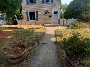 1018 E Wilbur Ave, Milwaukee, WI 53207