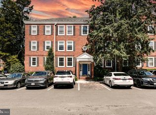 3057 S Buchanan St APT A1, Arlington, VA 22206