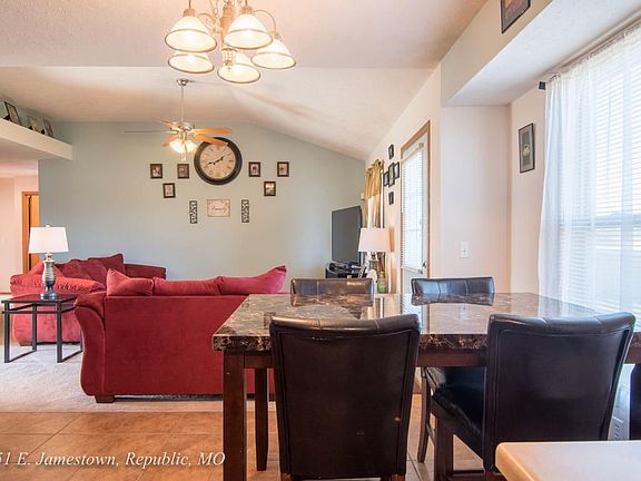 5th image of 3251 E Jamestown St