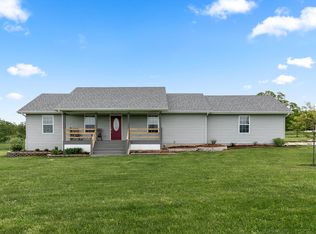 7425 E Bassville Ln, Strafford, MO 65757