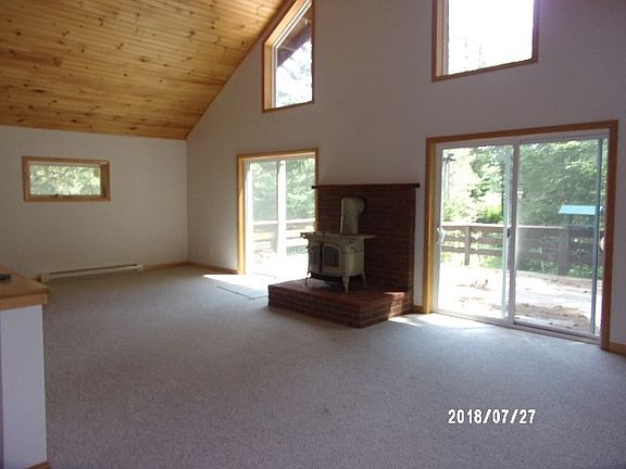 4th image of 17 Country Club Ln