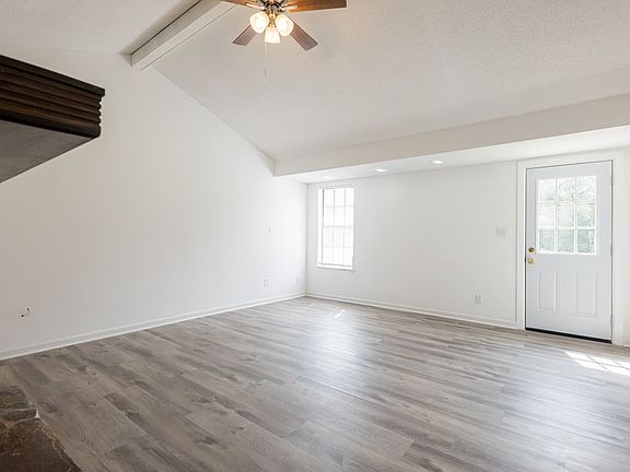 3rd image of 3442 Ashurst Dr