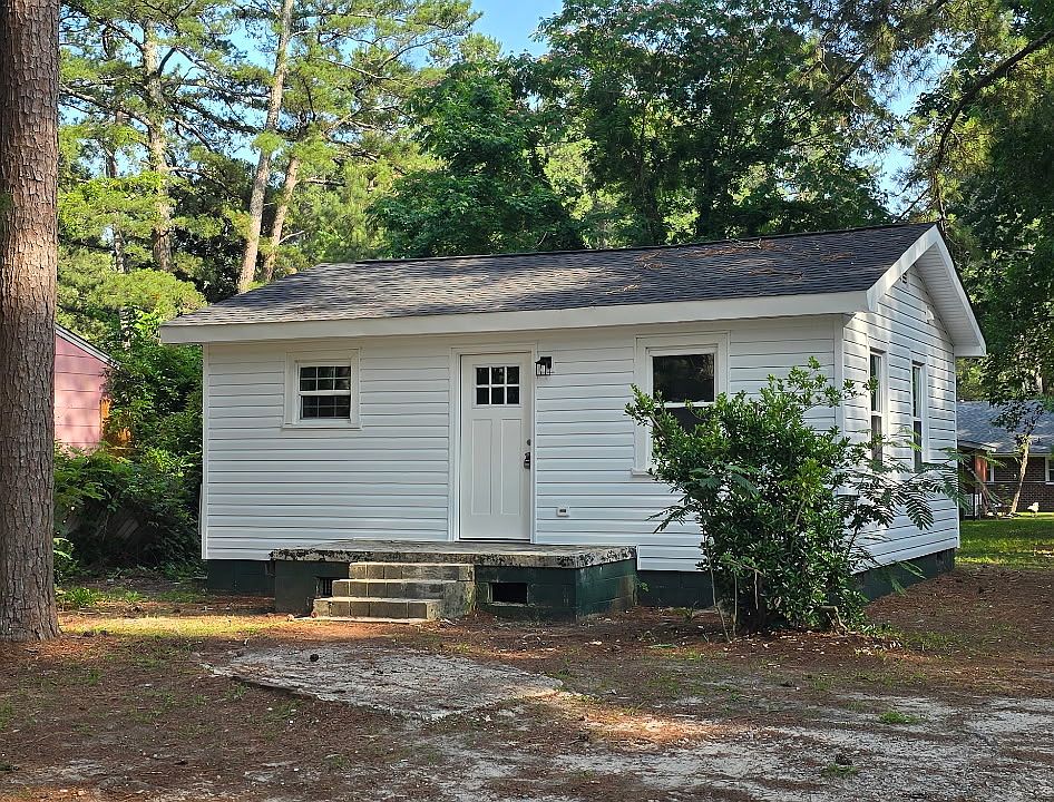 1st image of 1709 Fountain St
