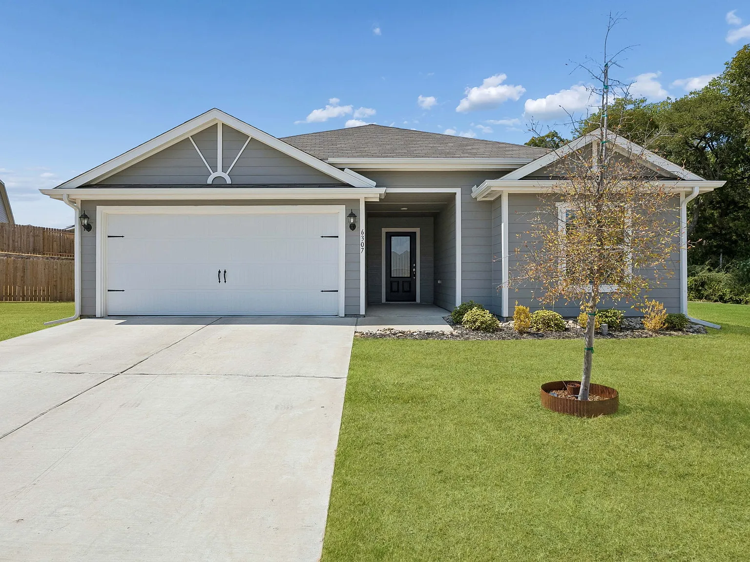 4 bed, 1724 sqft, $2,475 — Photo 4