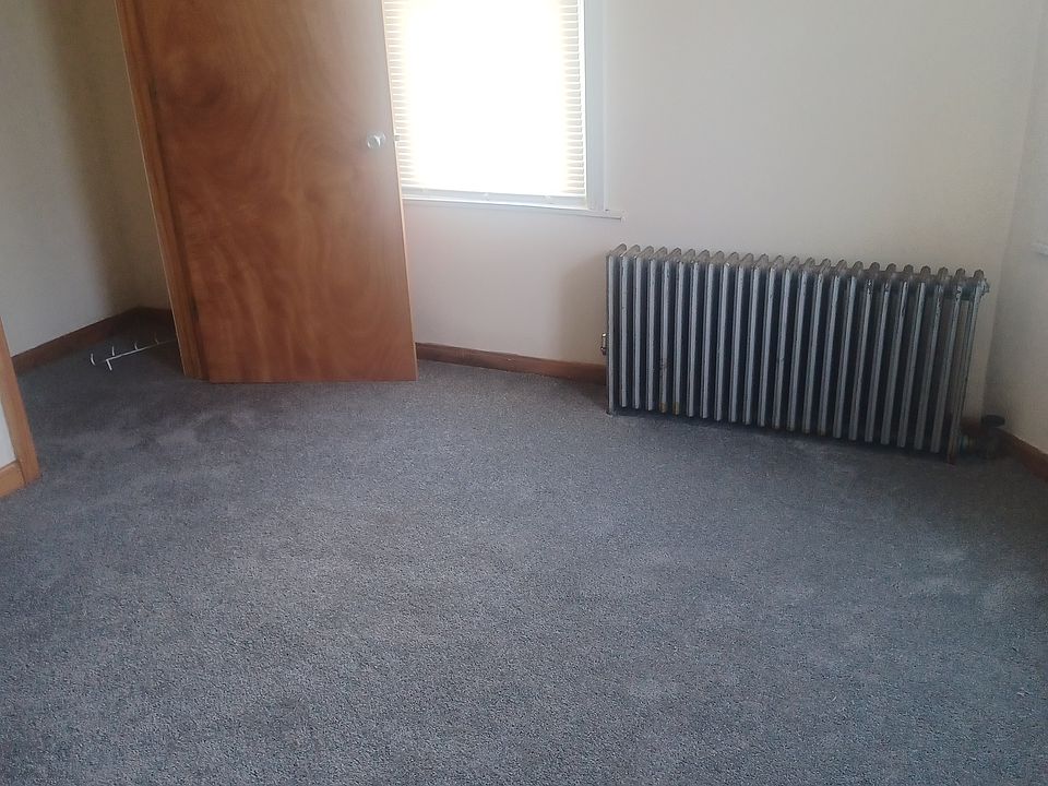 2nd image of 35 Lansdowne St