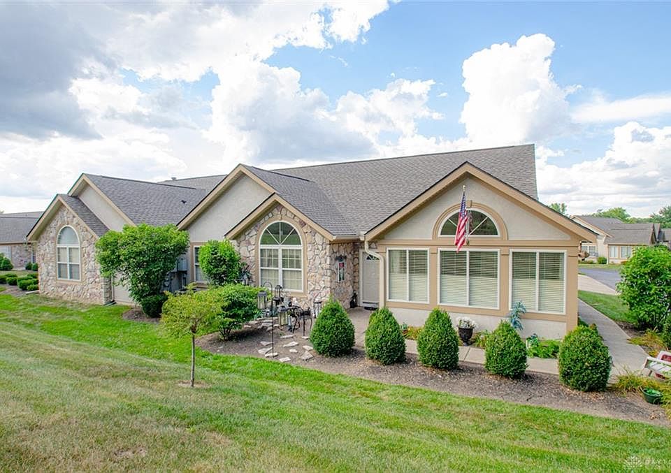 1st image of 424 Birkdale Village Dr