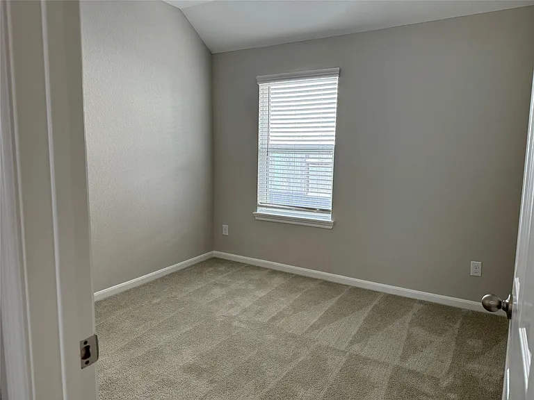 24515 Bludana Ln — Photo 8
