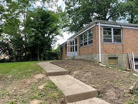 2nd image of 10451 Burlington Rd