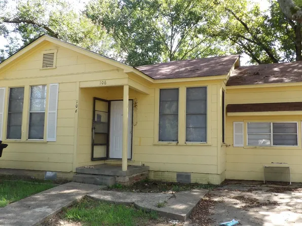 106 Jewel Dr, Longview, TX 75602