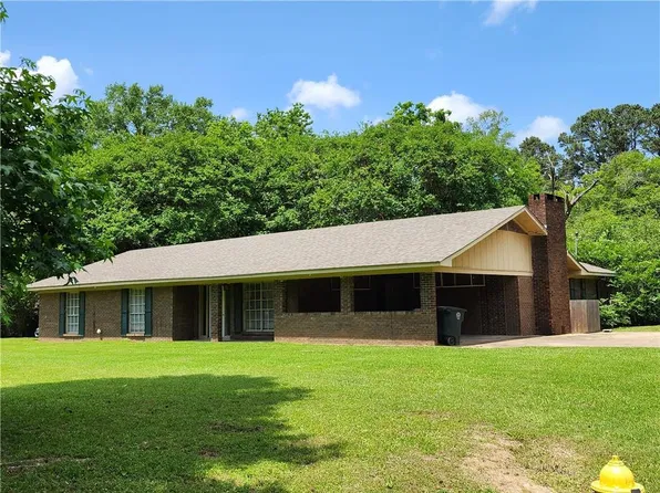 111 Navarro Ct, Natchitoches, LA 71457