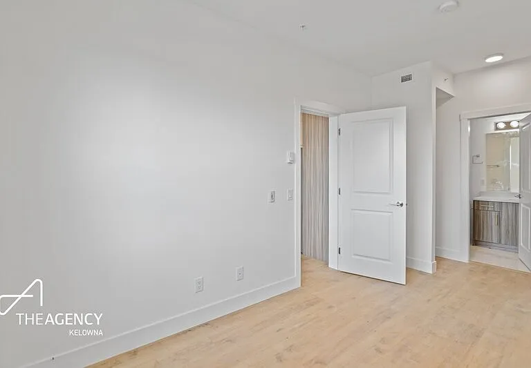 1036 Coronation Ave #307 — Photo 15