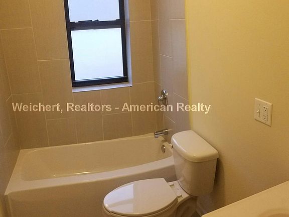 3rd image of 3125 W Lawrence Ave #2