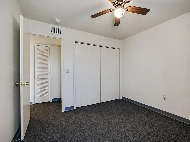 Mariner II Apartments — Photo 22