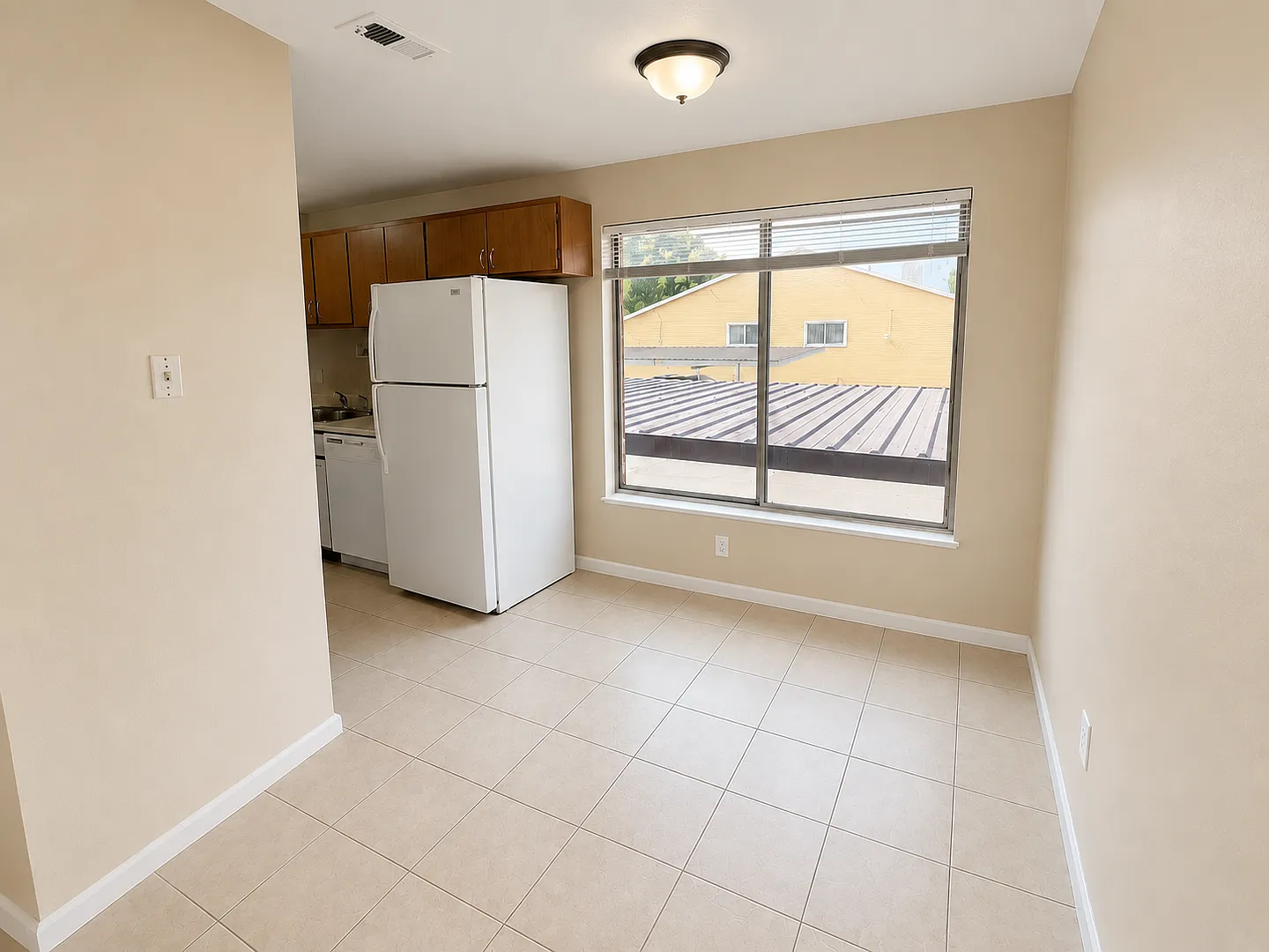 4642 4 Plex — Photo 2