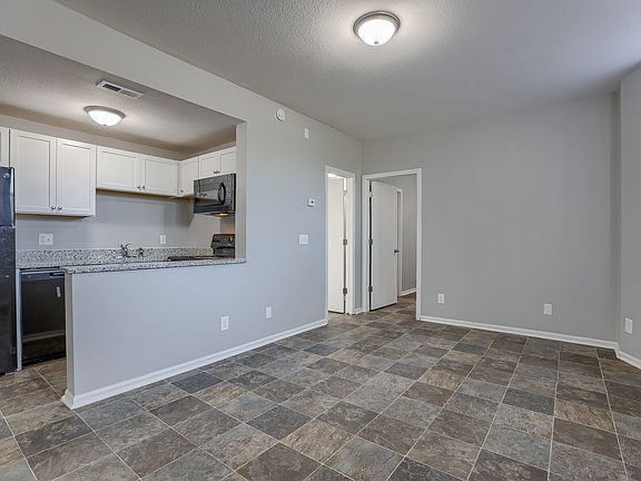 2nd image of 210 S 24th St #11039279