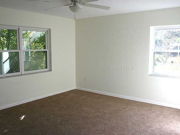 5th image of 1263 W Wellington Dr