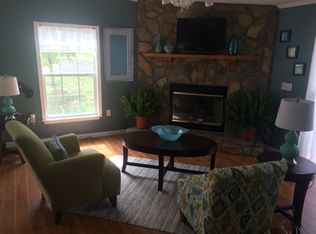 85 Harbor Landing Dr, Moneta, VA 24121