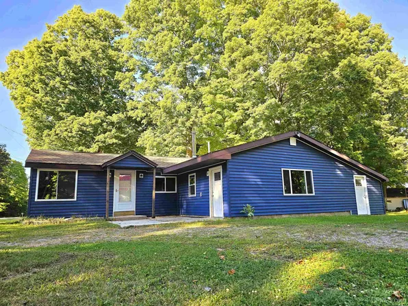 820 N Ash Rd, Manistique, MI 49854