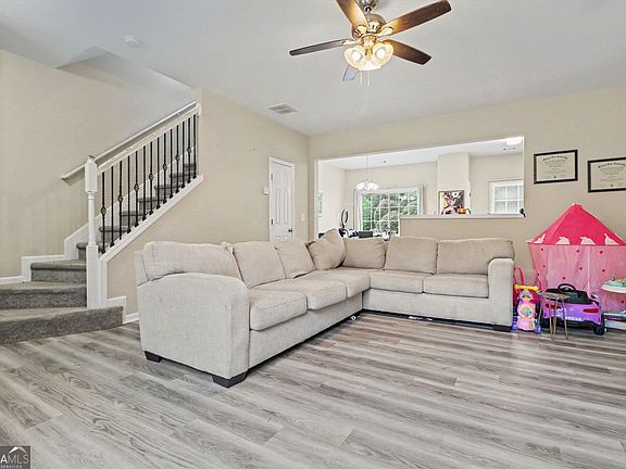 5th image of 2795 Deerwood Ln SW