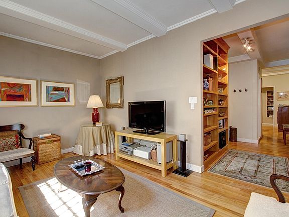 2nd image of 35 W 82nd St APT 1A