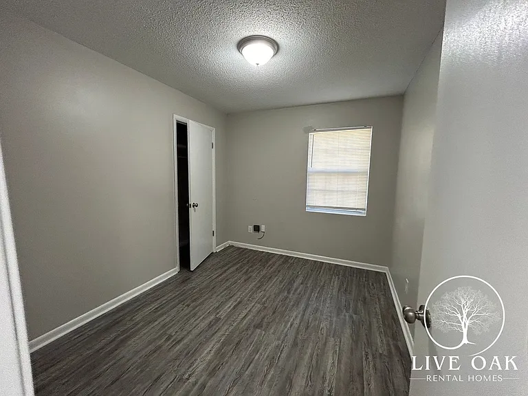 215 Pointe South Dr — Photo 10
