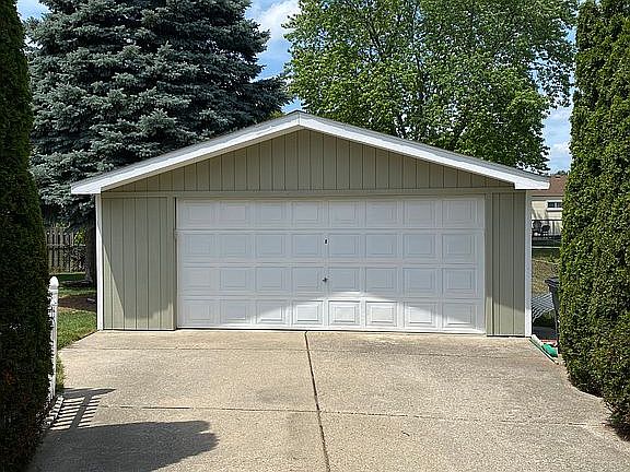 4th image of 8773 Cologne Dr