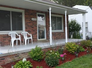 11795 Hartel St, Livonia, MI 48150