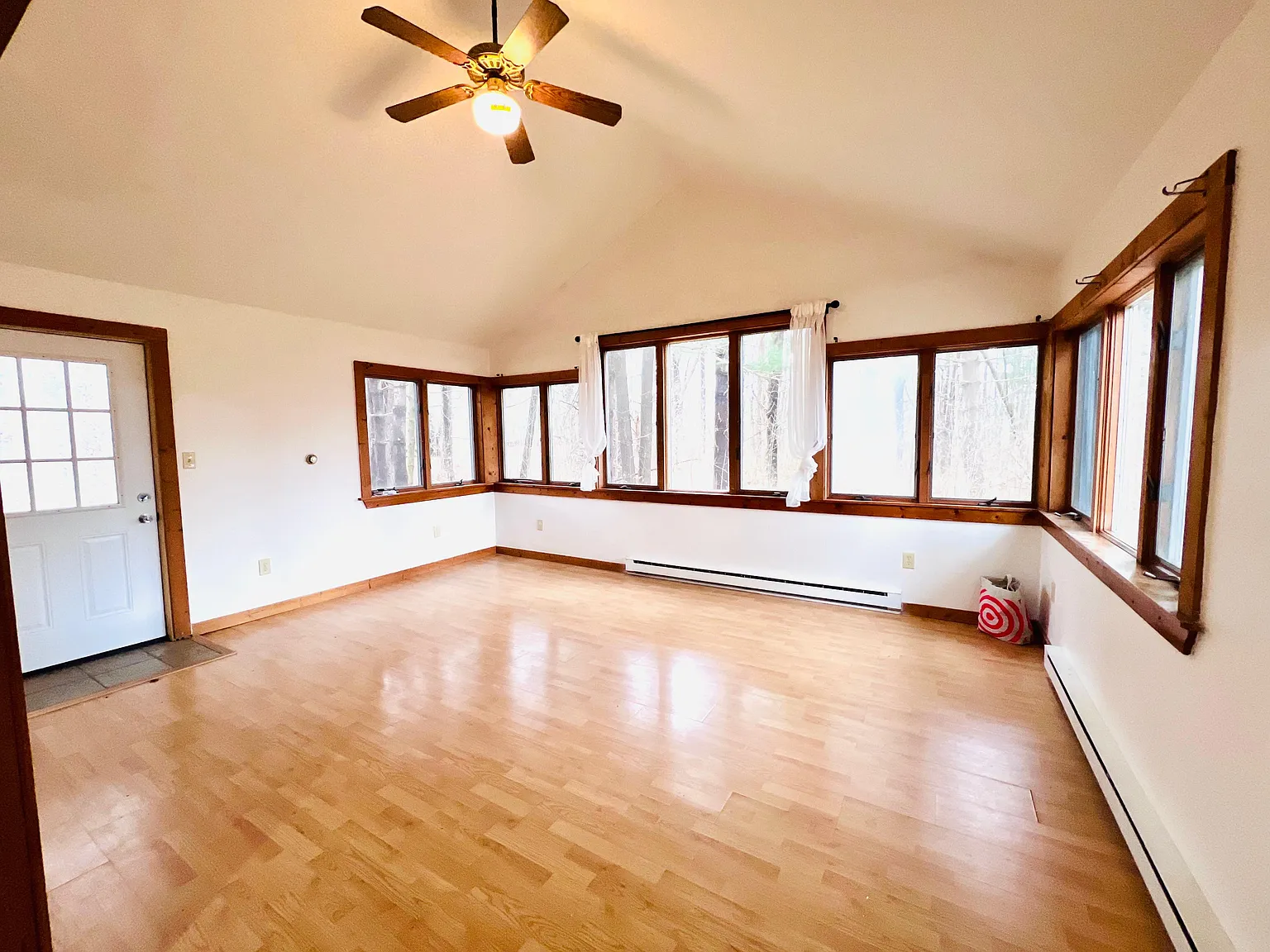2 bed, 1295 sqft, $2,200 — Photo 3