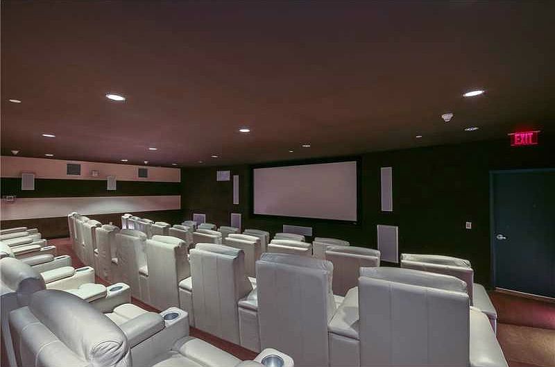 2nd image of 900 Biscayne Blvd APT 4004
