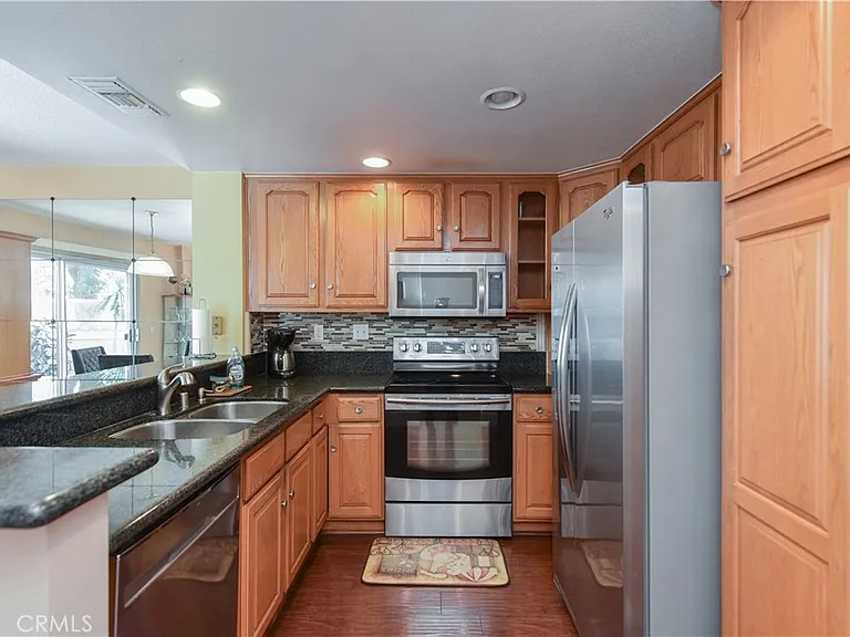 145 Stanford Ct #35 — Photo 13